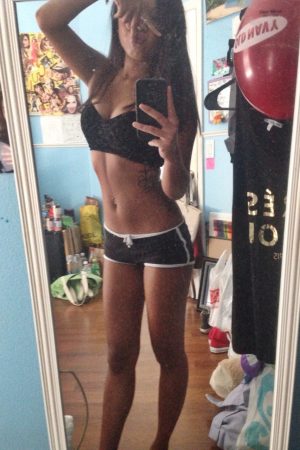Manon - rencontre-Teen-Les Sables-d'Olonne